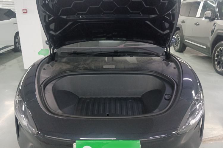 Used Xiaomi Auto SU7 2024 Four-Wheel Drive Ultra-Long Range Advanced Intelligent Driving Max Edition Engine Bay