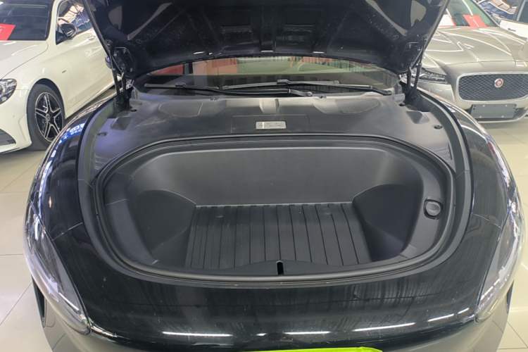 Used Xiaomi Auto SU7 2024 Four-Wheel Drive Ultra-Long Range Advanced Intelligent Driving Max Edition Engine Bay