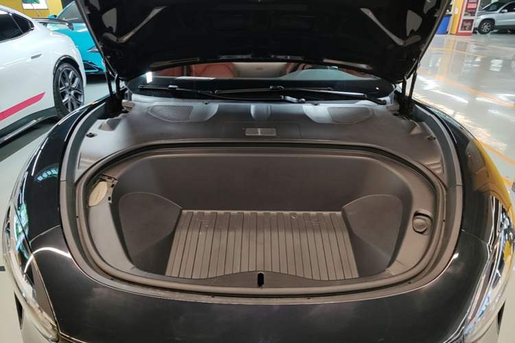 Used Xiaomi Auto SU7 2024 Rear-Drive Ultra-Long Range Advanced Pro-Level Intelligent Driving Version Engine Bay