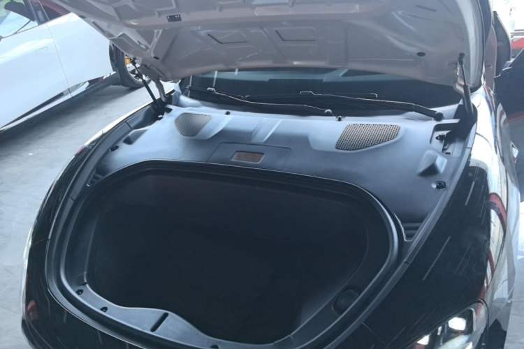 Used Xiaomi Auto SU7 2024 Four-Wheel Drive Ultra-Long Range Advanced Intelligent Driving Max Edition Engine Bay