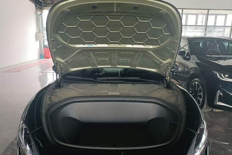 Used Xiaomi Auto SU7 2024 Four-Wheel Drive Ultra-Long Range Advanced Intelligent Driving Max Edition Engine Bay