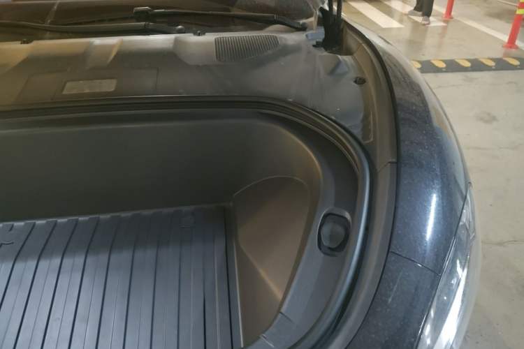 Used Xiaomi Auto SU7 2024 Rear-Drive Standard Founder Edition Engine Bay Left