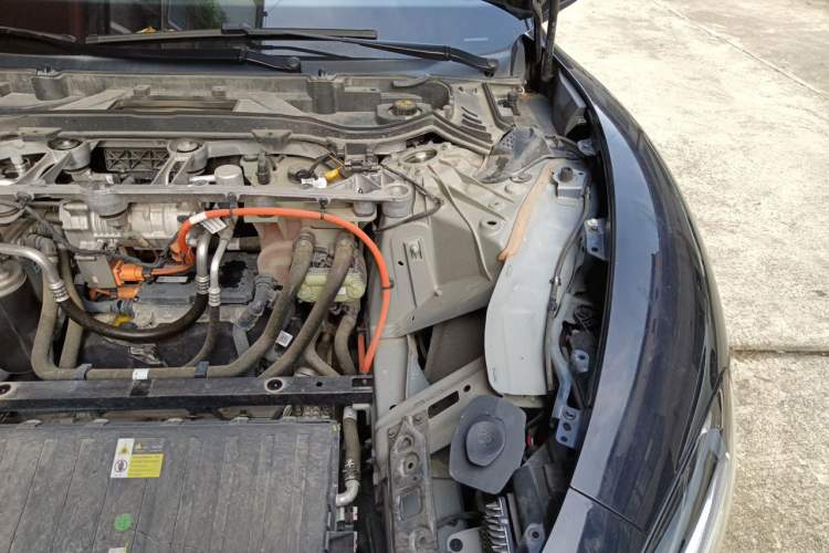 Used Xiaomi Auto SU7 2024 Four-Wheel-Drive Max Founder's Edition Engine Bay Left