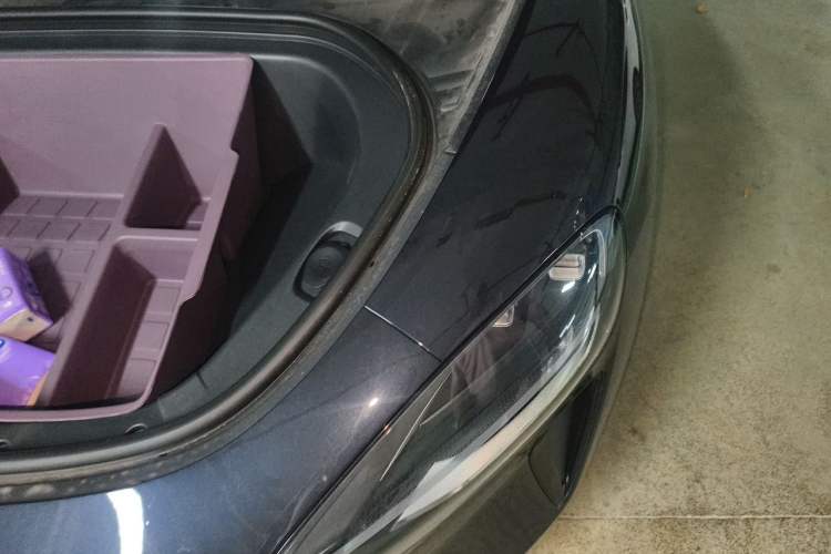 Used Xiaomi Auto SU7 2024 Rear-Drive Long-Range Intelligent Driving Version Engine Bay Left