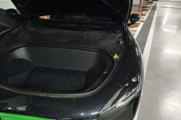 Used Xiaomi Auto SU7 2024 Four-Wheel Drive Ultra-Long Range Advanced Intelligent Driving Max Edition Engine Bay Left