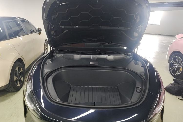 Used Xiaomi Auto SU7 2024 Four-Wheel Drive Ultra-Long Range Advanced Intelligent Driving Max Edition Engine Bay