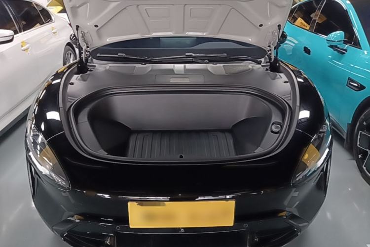 Used Xiaomi Auto SU7 2024 Rear-Drive Long-Range Intelligent Driving Version Engine Bay