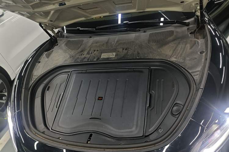 Used Xiaomi Auto SU7 2024 Four-Wheel-Drive Max Founder's Edition Engine Bay