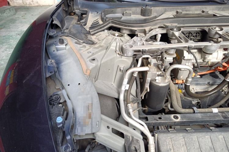 Used Xiaomi Auto SU7 2024 Four-Wheel-Drive Max Founder's Edition Engine Bay Right