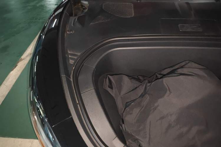 Used Xiaomi Auto SU7 2024 Four-Wheel-Drive Max Founder's Edition Engine Bay Right
