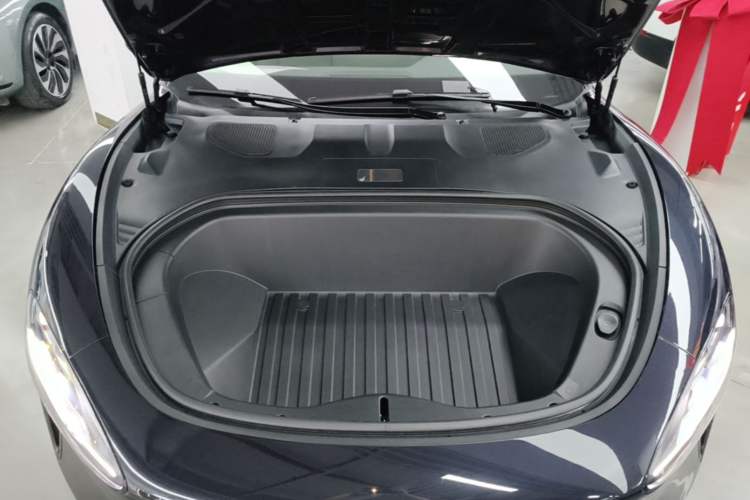 Used Xiaomi Auto SU7 2024 Rear-Drive Long-Range Intelligent Driving Version Engine Bay