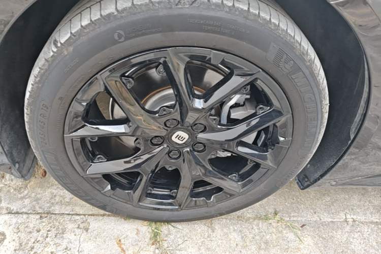 Used Xiaomi Auto SU7 2024 Rear-Drive Long-Range Intelligent Driving Version Exterior 1