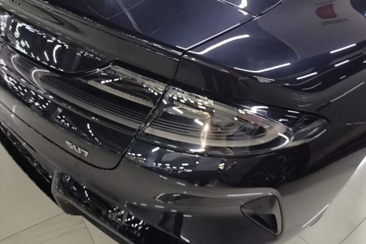 Used Xiaomi Auto SU7 2024 Rear-Drive Long-Range Intelligent Driving Version Exterior 3