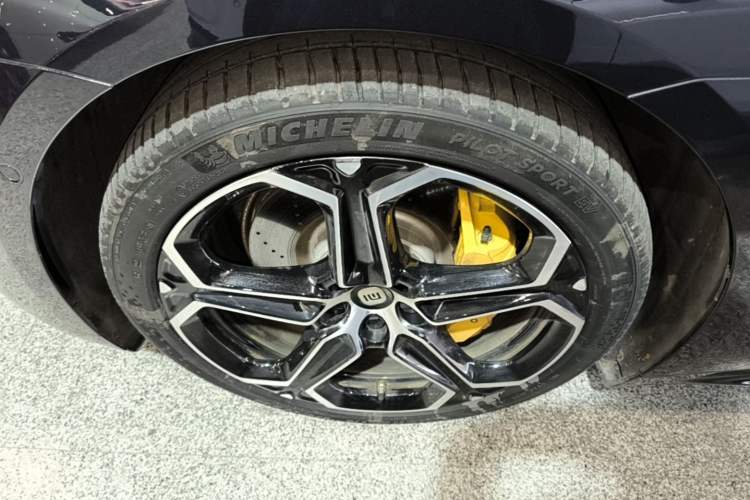 Used Xiaomi Auto SU7 2024 Four-Wheel Drive Ultra-Long Range Advanced Intelligent Driving Max Edition Exterior 4