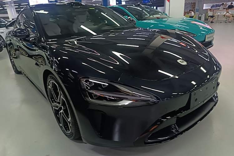 Used Xiaomi Auto SU7 2024 Four-Wheel Drive Ultra-Long Range Advanced Intelligent Driving Max Edition Front Right 45 Deg