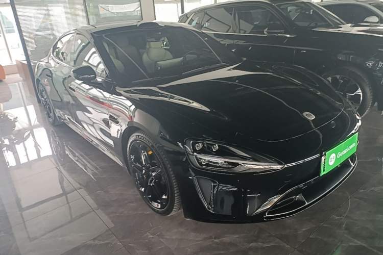 Used Xiaomi Auto SU7 2024 Four-Wheel Drive Ultra-Long Range Advanced Intelligent Driving Max Edition Front Right 45 Deg
