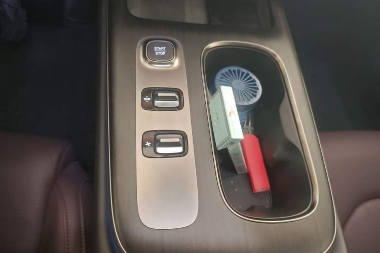 Used Xiaomi Auto SU7 2024 Rear-Drive Standard Founder Edition Gear Lever