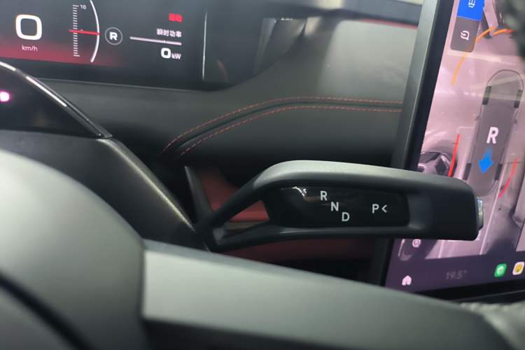 Used Xiaomi Auto SU7 2024 Four-Wheel Drive Ultra-Long Range Advanced Intelligent Driving Max Edition Gear Lever