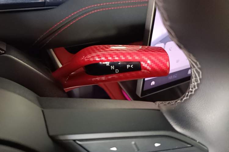 Used Xiaomi Auto SU7 2024 Four-Wheel Drive Ultra-Long Range Advanced Intelligent Driving Max Edition Gear Lever