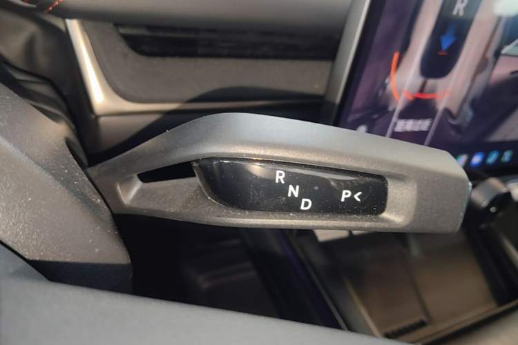 Used Xiaomi Auto SU7 2024 Four-Wheel Drive Ultra-Long Range Advanced Intelligent Driving Max Edition Gear Lever