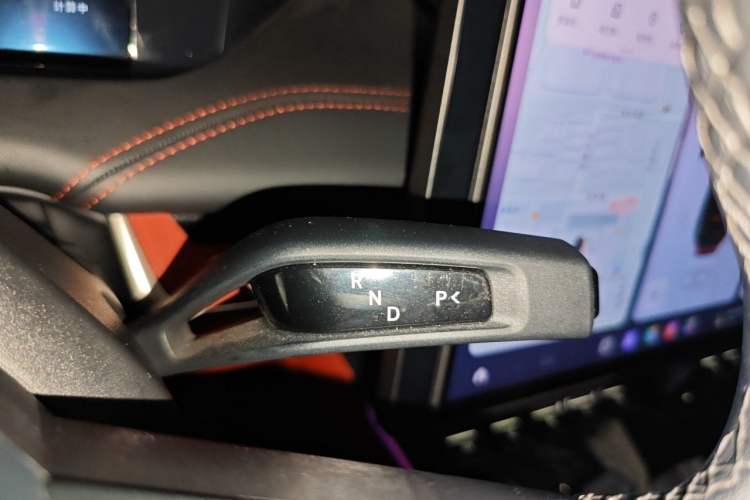 Used Xiaomi Auto SU7 2024 Four-Wheel-Drive Max Founder's Edition Gear Lever