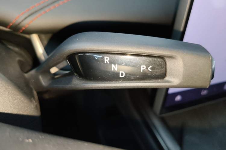 Used Xiaomi Auto SU7 2024 Rear-Drive Long-Range Intelligent Driving Version Gear Lever