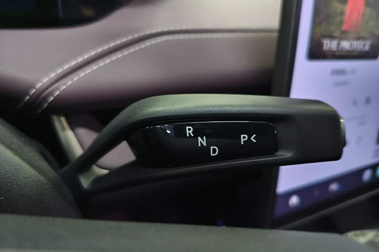 Used Xiaomi Auto SU7 2024 Four-Wheel Drive Ultra-Long Range Advanced Intelligent Driving Max Edition Gear Lever
