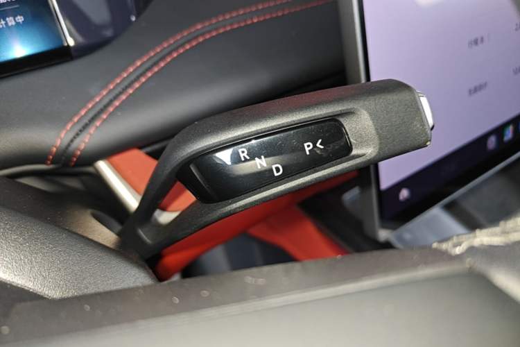 Used Xiaomi Auto SU7 2024 Four-Wheel Drive Ultra-Long Range Advanced Intelligent Driving Max Edition Gear Lever