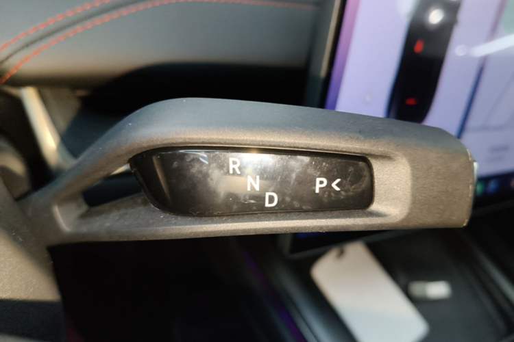 Used Xiaomi Auto SU7 2024 Rear-Drive Long-Range Intelligent Driving Version Gear Lever