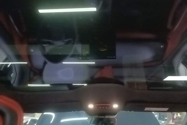 Used Xiaomi Auto SU7 2024 Rear-Drive Long-Range Intelligent Driving Version Headliner