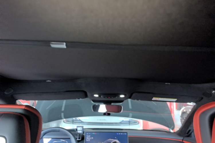 Used Xiaomi Auto SU7 2024 Four-Wheel Drive Ultra-Long Range Advanced Intelligent Driving Max Edition Headliner