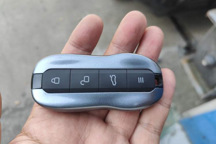 Used Xiaomi Auto SU7 2024 Four-Wheel Drive Ultra-Long Range Advanced Intelligent Driving Max Edition Interior 1