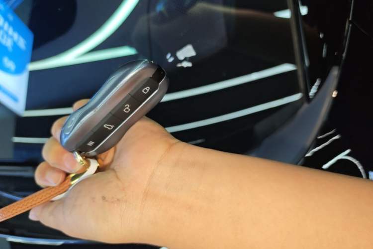 Used Xiaomi Auto SU7 2024 Four-Wheel Drive Ultra-Long Range Advanced Intelligent Driving Max Edition Interior 1