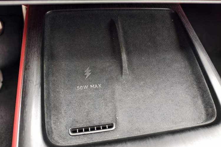 Used Xiaomi Auto SU7 2024 Four-Wheel Drive Ultra-Long Range Advanced Intelligent Driving Max Edition Interior 11