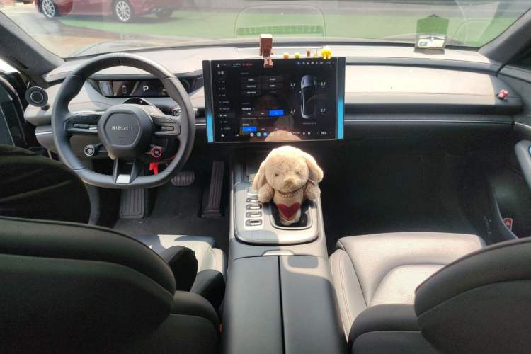 Used Xiaomi Auto SU7 2024 Rear-Drive Ultra-Long Range Advanced Pro-Level Intelligent Driving Version Interior 2