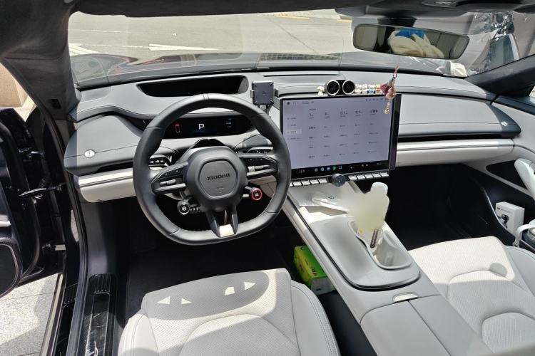 Used Xiaomi Auto SU7 2024 Four-Wheel Drive Ultra-Long Range Advanced Intelligent Driving Max Edition Interior 2
