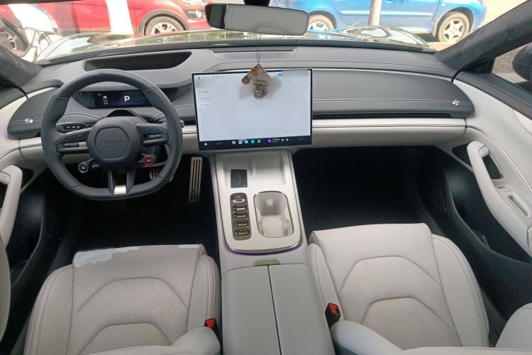 Used Xiaomi Auto SU7 2024 Four-Wheel-Drive Max Founder's Edition Interior 2