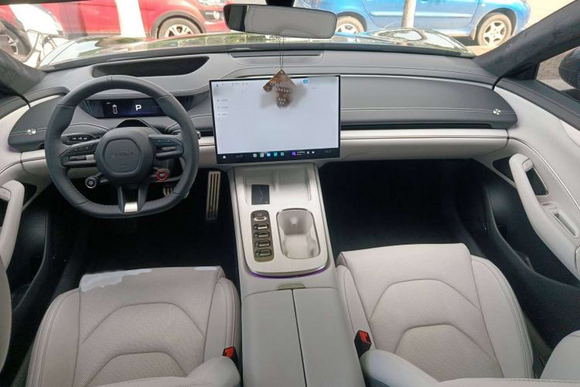 Used Xiaomi Auto SU7 2024 Four-Wheel-Drive Max Founder's Edition Interior 2