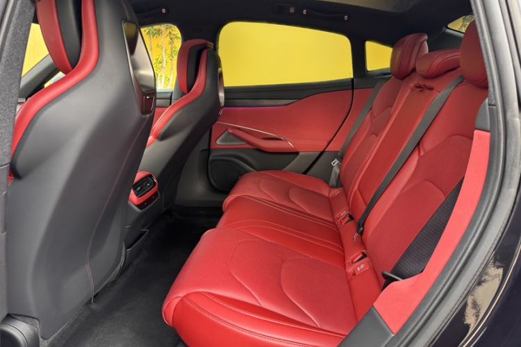 Used Xiaomi Auto SU7 2024 Rear-Drive Ultra-Long Range Advanced Pro-Level Intelligent Driving Version Interior 3