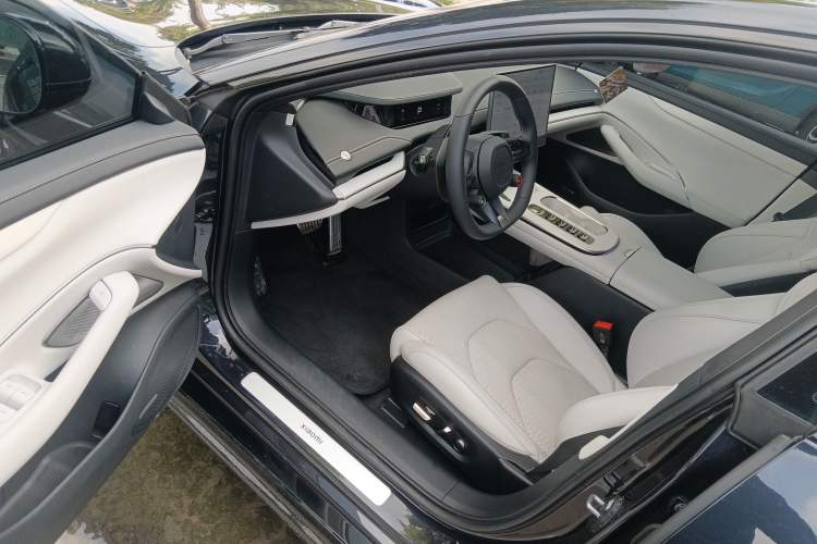 Used Xiaomi Auto SU7 2024 Four-Wheel-Drive Max Founder's Edition Interior 3