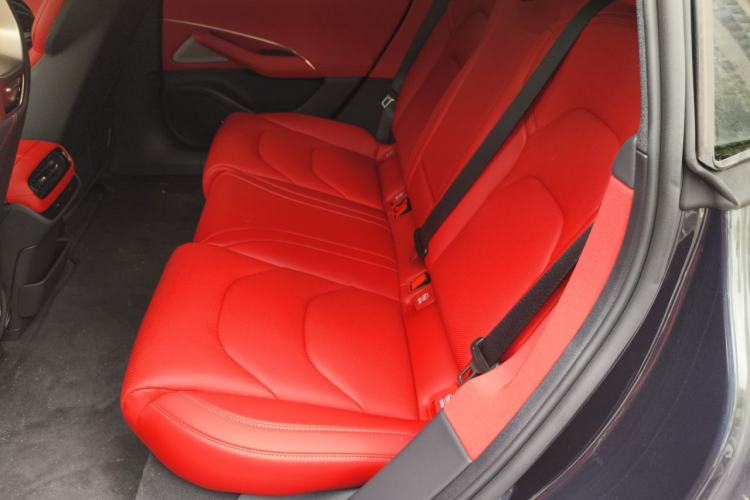 Used Xiaomi Auto SU7 2024 Rear-Drive Ultra-Long Range Advanced Pro-Level Intelligent Driving Version Interior 4
