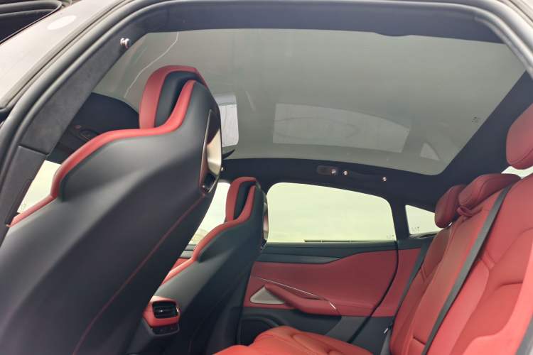 Used Xiaomi Auto SU7 2024 Four-Wheel Drive Ultra-Long Range Advanced Intelligent Driving Max Edition Interior 6