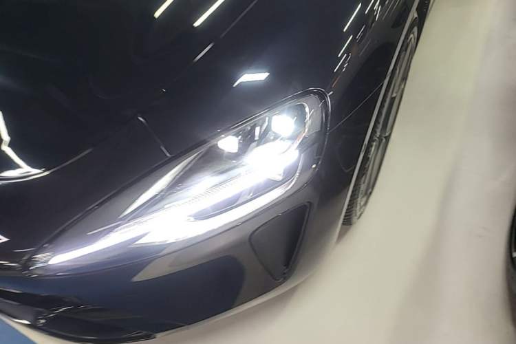 Used Xiaomi Auto SU7 2024 Rear-Drive Long-Range Intelligent Driving Version Left Front Headlight