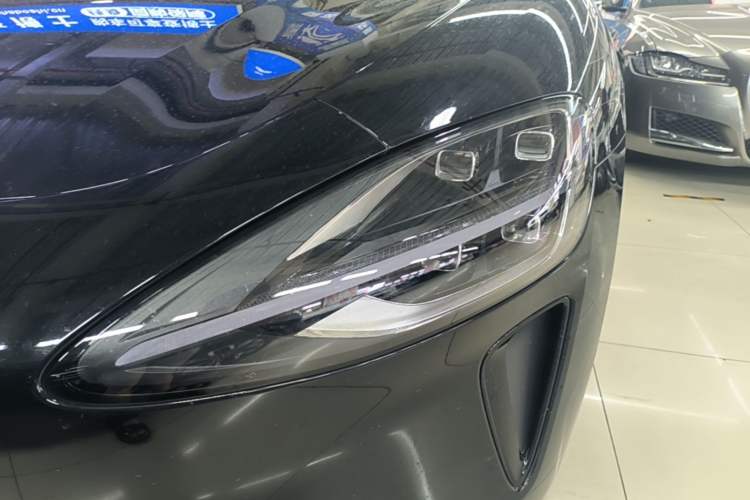 Used Xiaomi Auto SU7 2024 Four-Wheel Drive Ultra-Long Range Advanced Intelligent Driving Max Edition Left Front Headlight