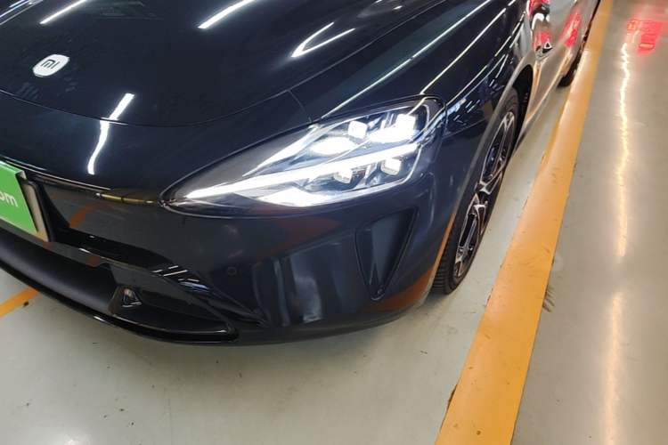 Used Xiaomi Auto SU7 2024 Rear-Drive Ultra-Long Range Advanced Pro-Level Intelligent Driving Version Left Front Headlight