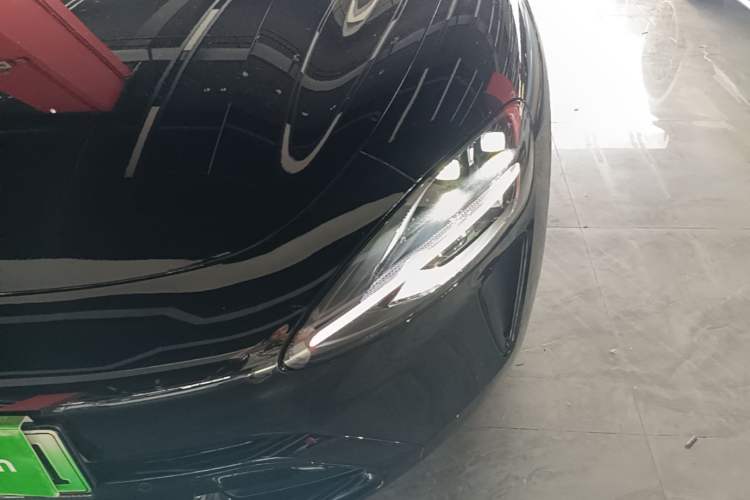 Used Xiaomi Auto SU7 2024 Four-Wheel Drive Ultra-Long Range Advanced Intelligent Driving Max Edition Left Front Headlight
