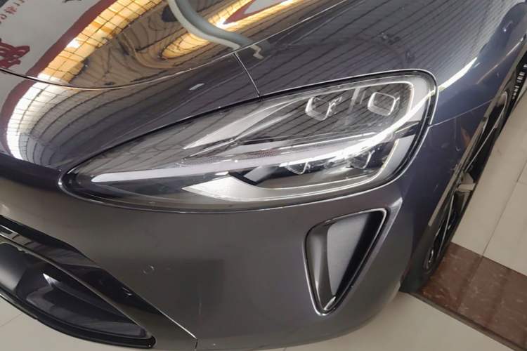 Used Xiaomi Auto SU7 2024 Four-Wheel Drive Ultra-Long Range Advanced Intelligent Driving Max Edition Left Front Headlight