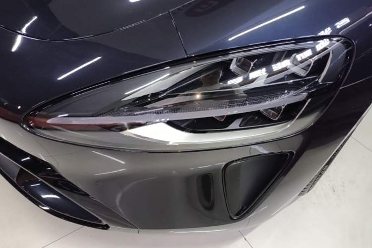 Used Xiaomi Auto SU7 2024 Rear-Drive Long-Range Intelligent Driving Version Left Front Headlight