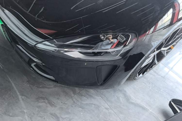 Used Xiaomi Auto SU7 2024 Four-Wheel Drive Ultra-Long Range Advanced Intelligent Driving Max Edition Left Front Headlight