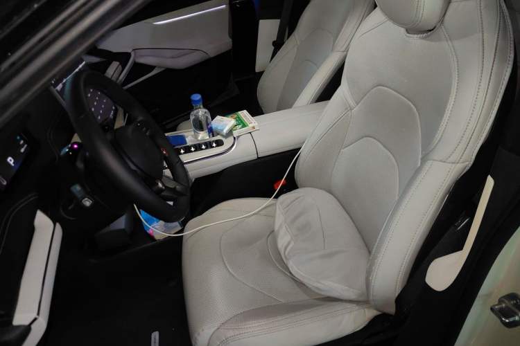 Used Xiaomi Auto SU7 2024 Four-Wheel Drive Ultra-Long Range Advanced Intelligent Driving Max Edition Left Front Seat